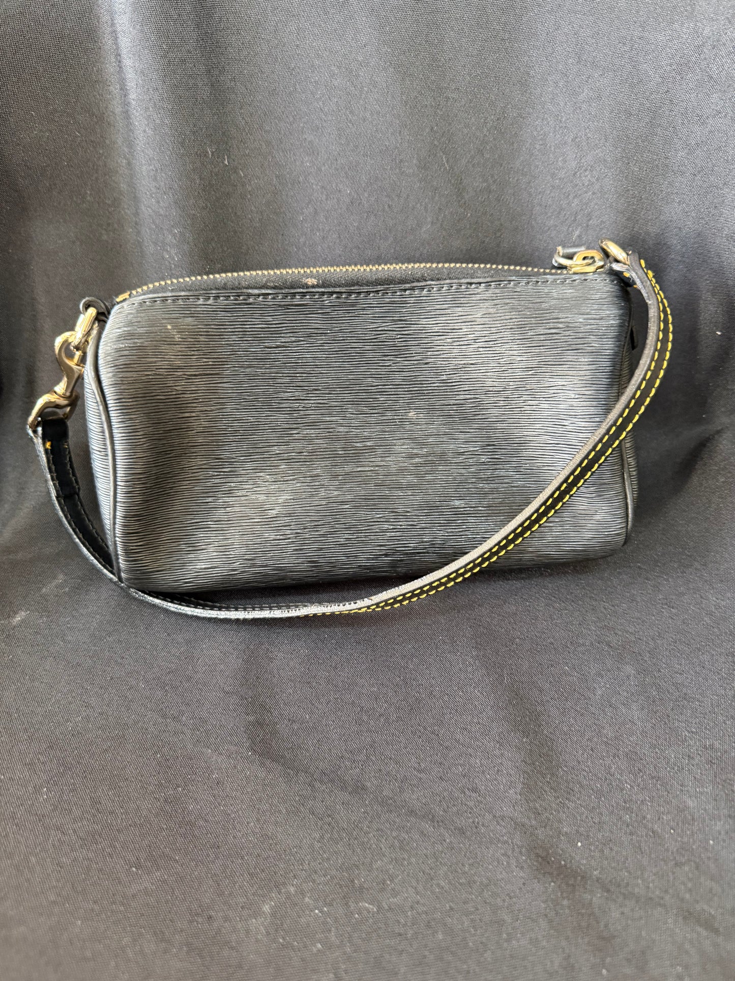 Dooney & Bourke Small Leather Handbag - Black Textured Leather