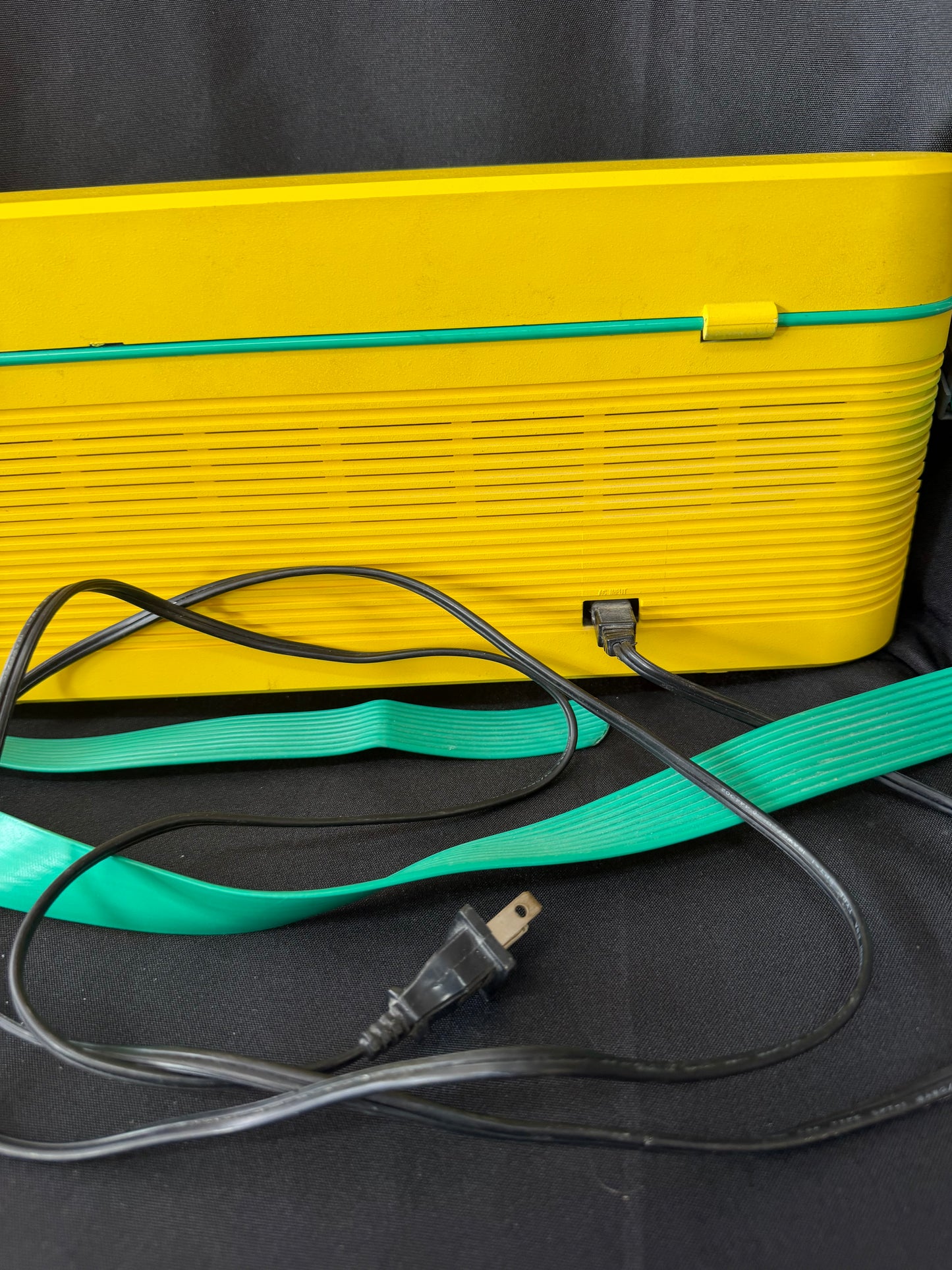 Sharp QT-V40 Stereo Radio Cassette Recorder Yellow Green AM/FM - Tested WORKS