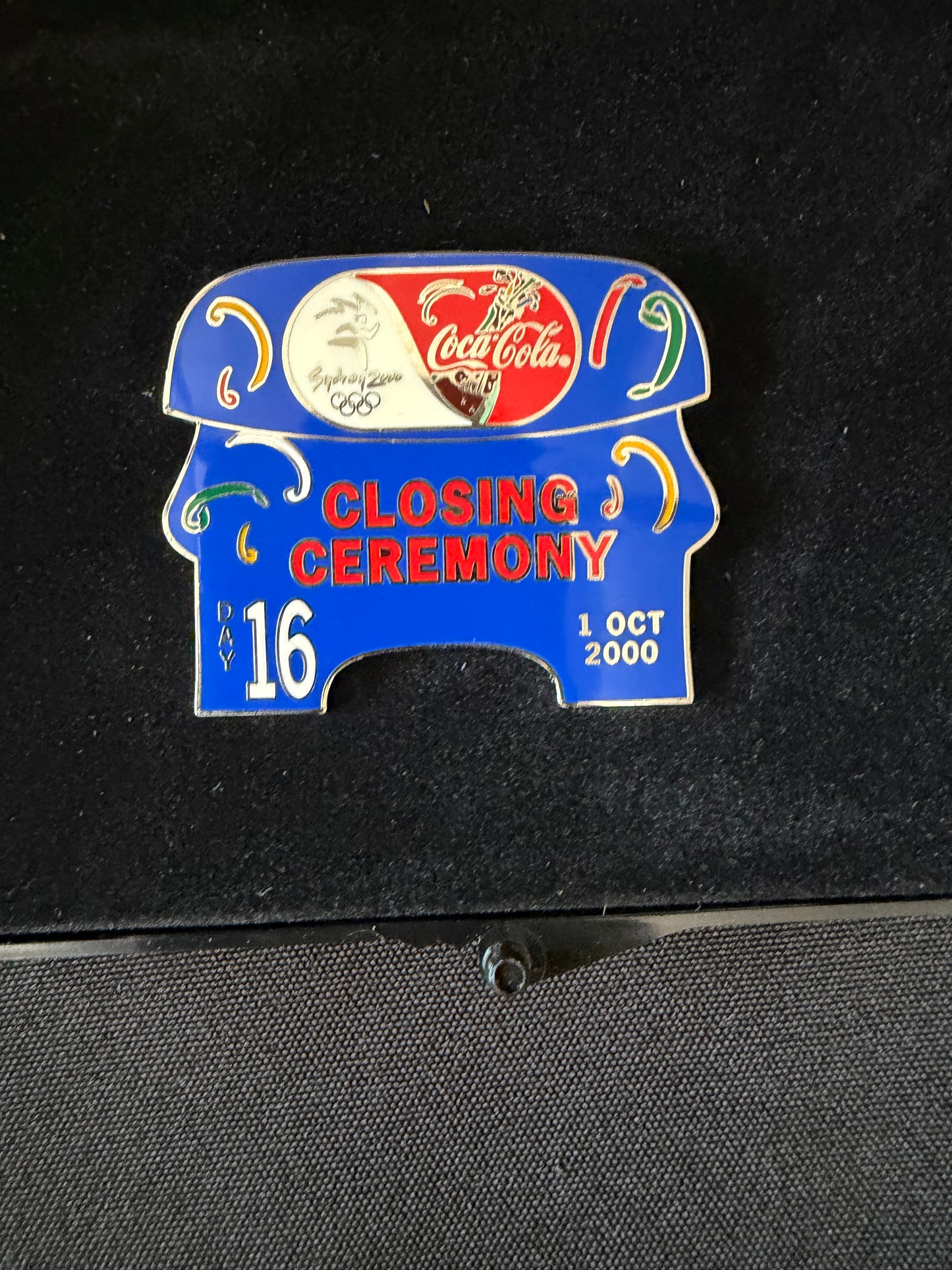 Vintage 2000 Sydney Summer Olympics — Opening & Closing Ceremony Coca-Cola Pin Set (2 Pieces)