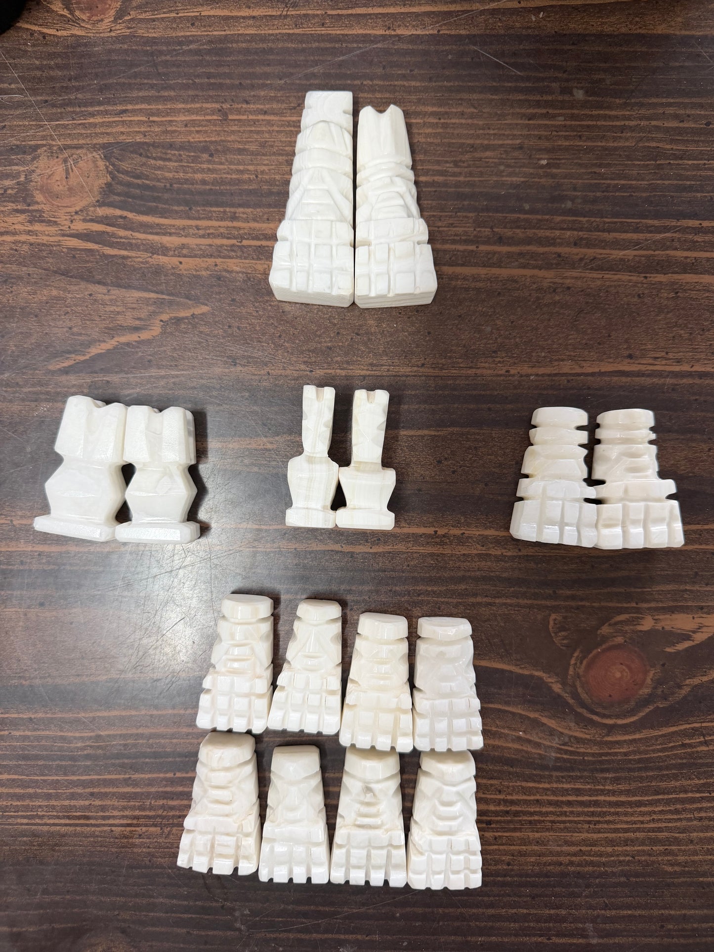 Vintage Mexican Marble & Onyx Hand-Carved Aztec Chess Set — White & Brown