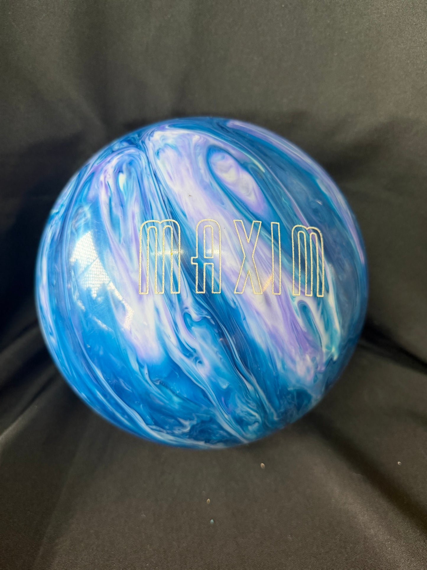 Ebonite Maxim Bowling Ball (Purple Swirl) & Brunswick Carrying Bag