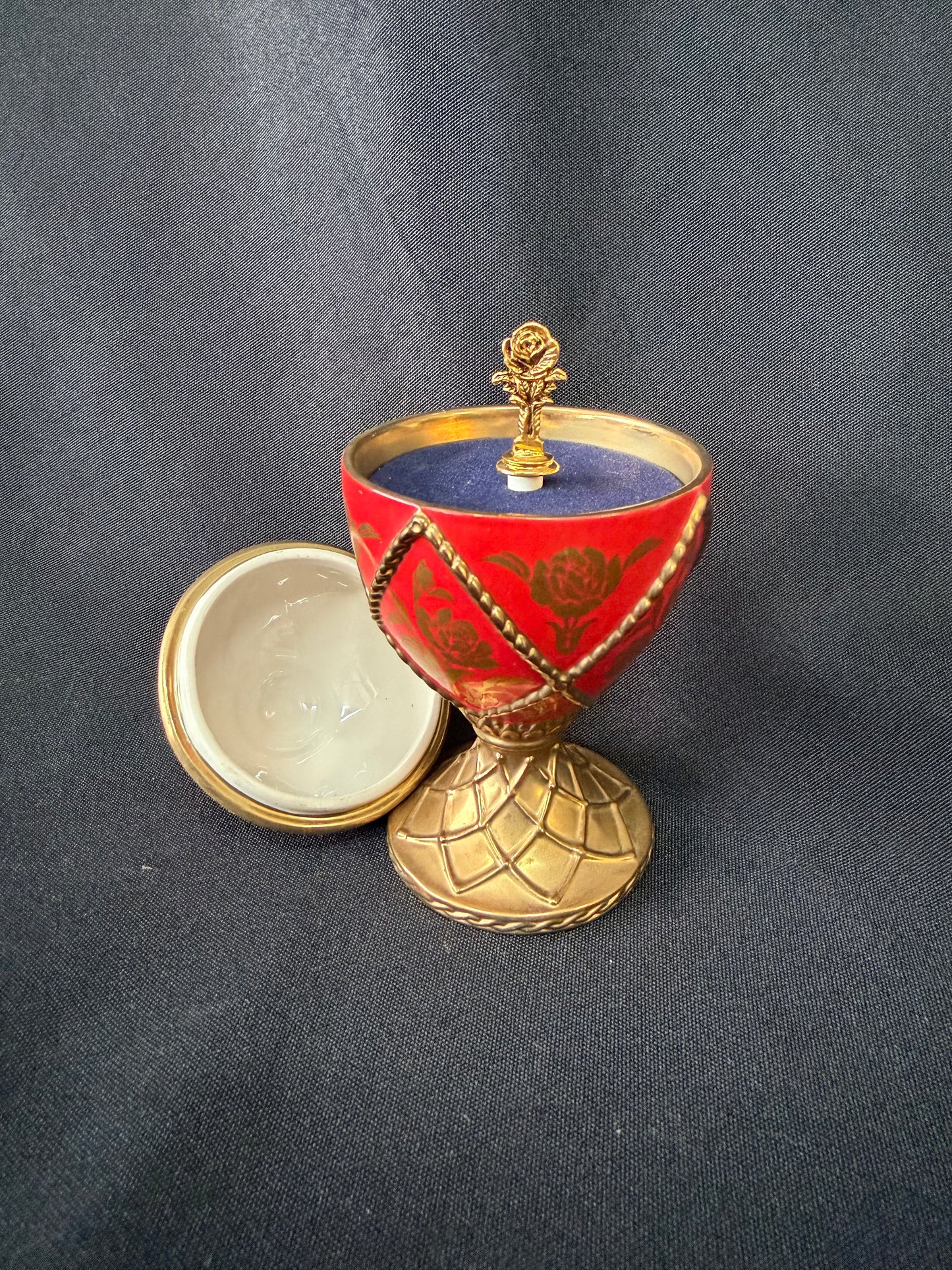 House of Fabergé "Buttercup" Musical Egg - Rose