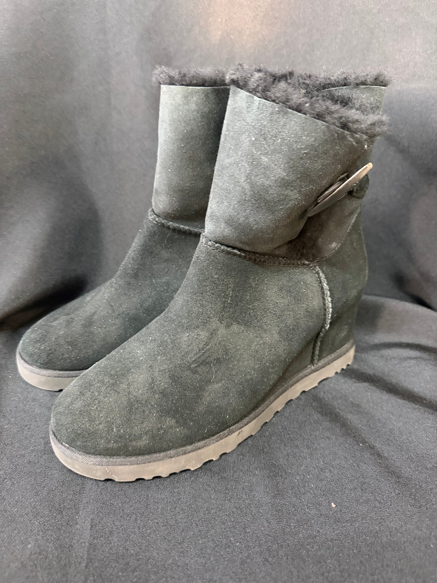 UGG Classic Femme Toggle Wedge Boot Black Suede - Size 8