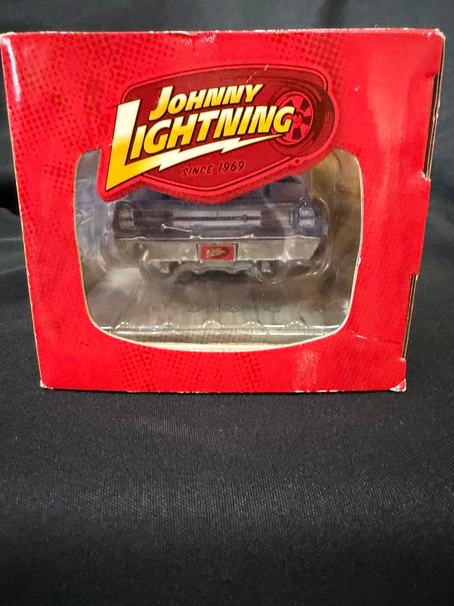 Johnny Lightning Muscle Cars R25 '71 Plymouth Duster 240 - Die-Cast (1:24)