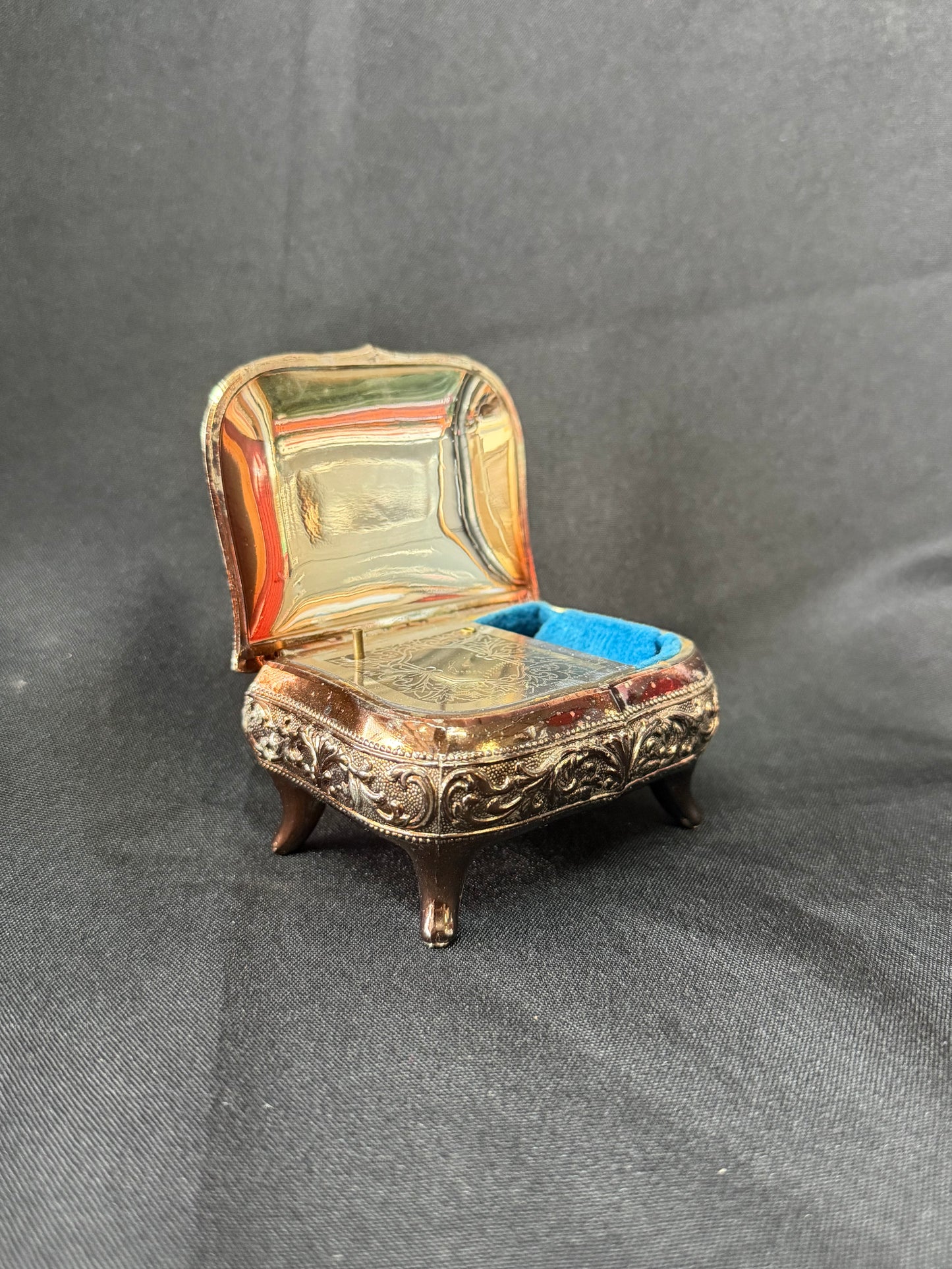 Silver Ornate Jewelry Trinket Wind-up Music Box - Working