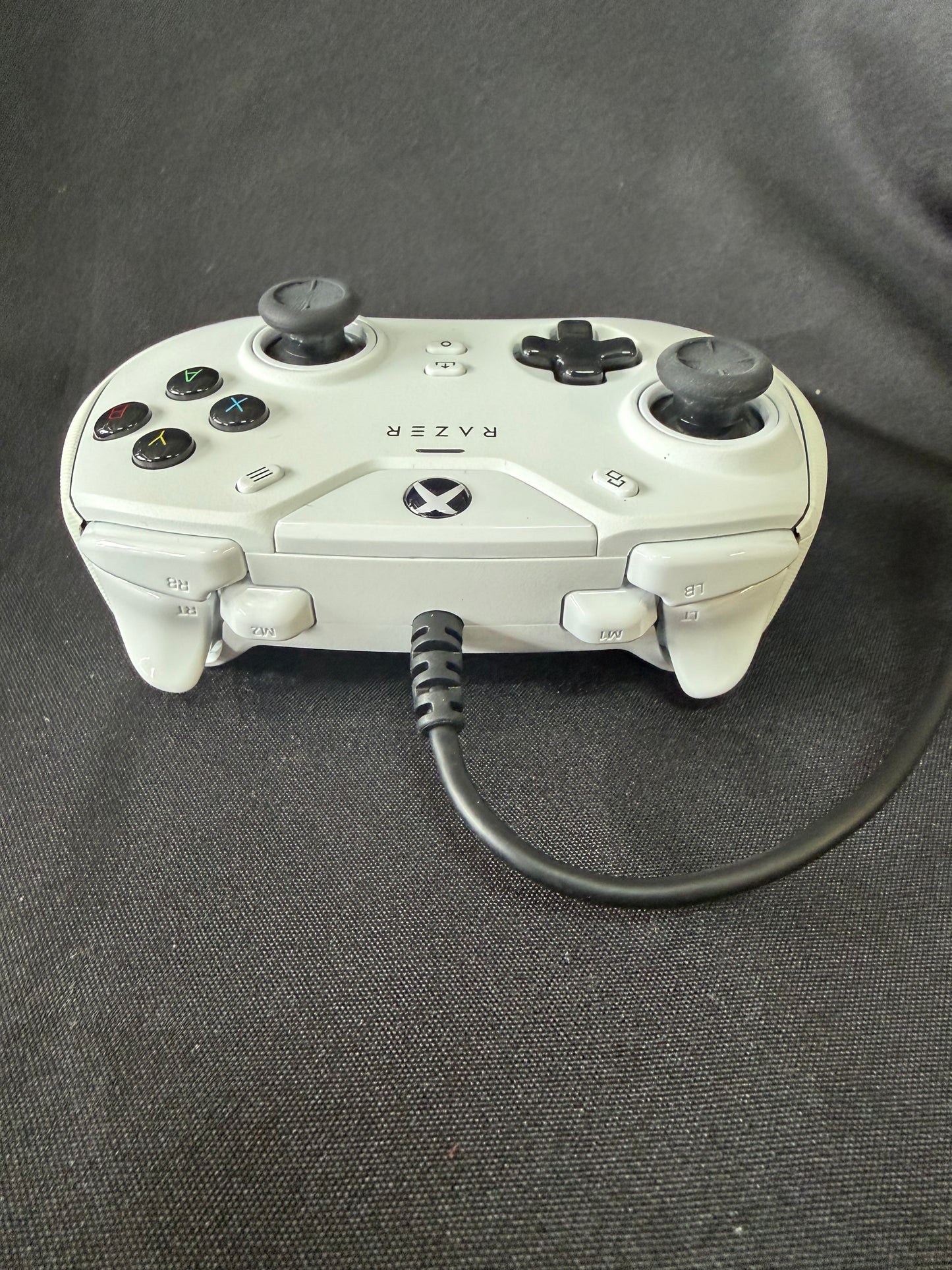 Razer Wolverine V2 Wired Controller – Xbox Series X/S