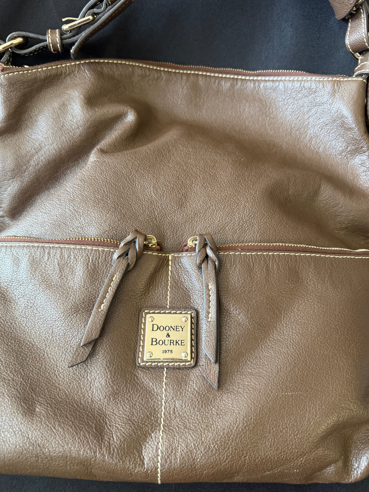 Dooney & Bourke Dillen Pocket Sac Hobo Bag Brown Pebbled Leather