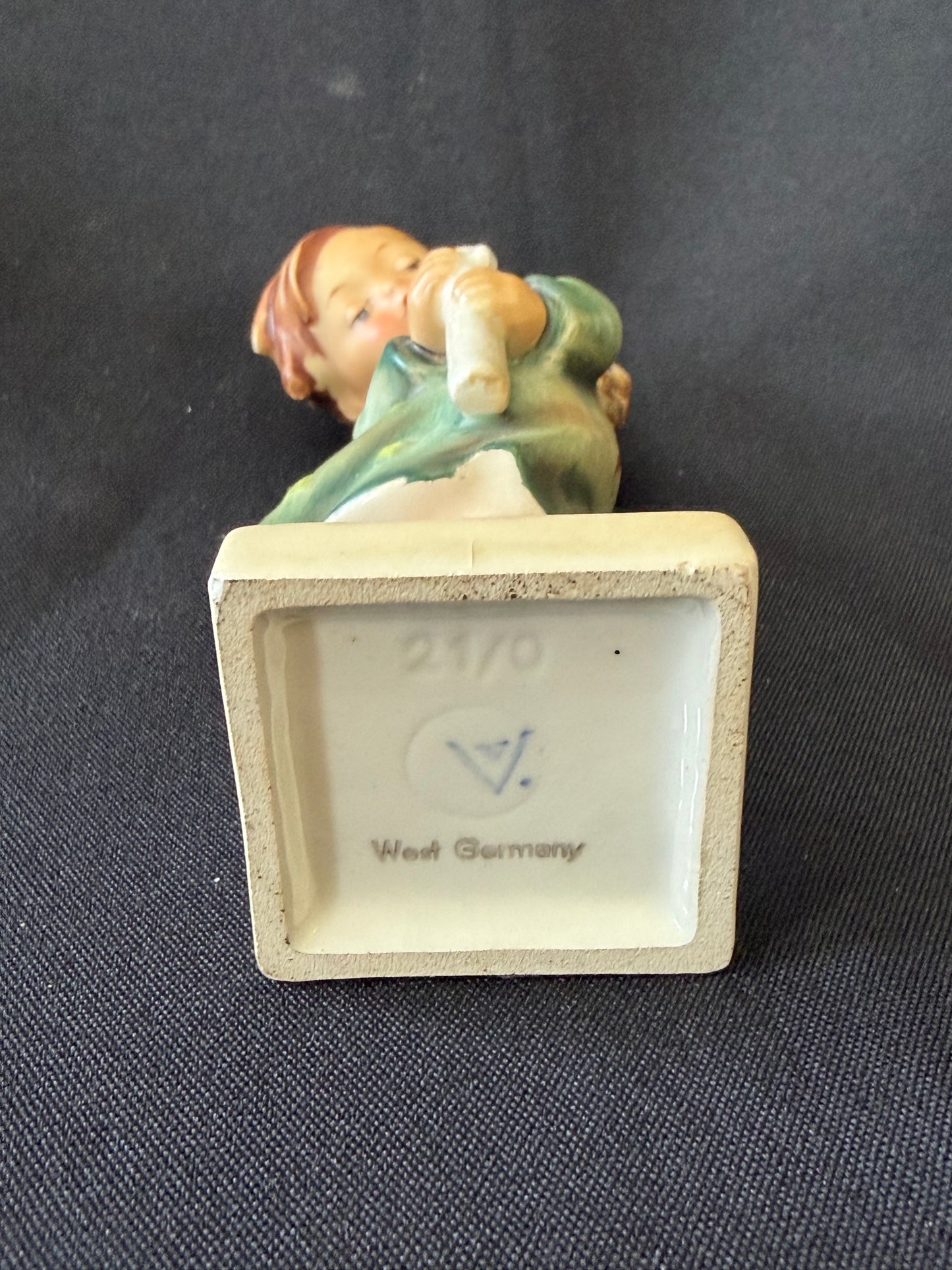 Goebel M.I. Hummel — "Heavenly Angel" Figurine HUM 21