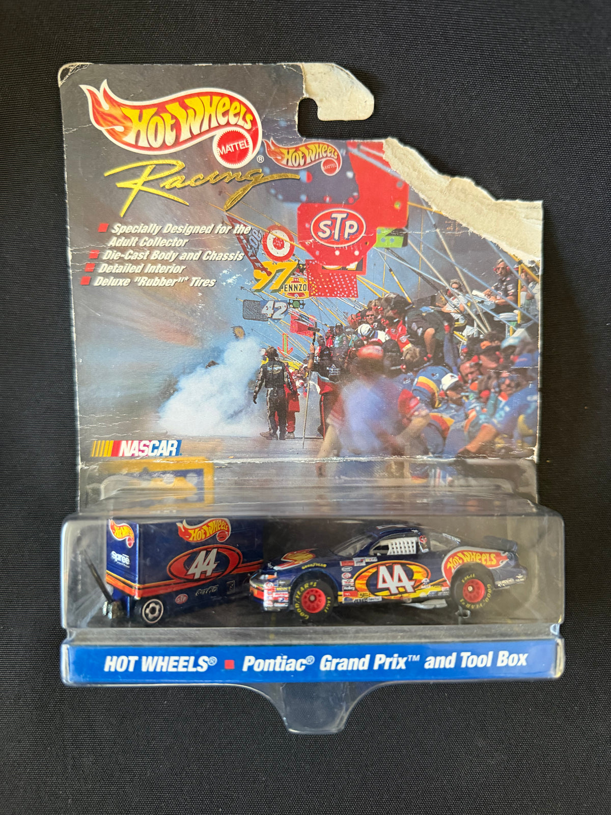 Hot Wheels Racing — 1999 Pontiac Grand Prix, Kyle Petty Pit Crew with Tool Box