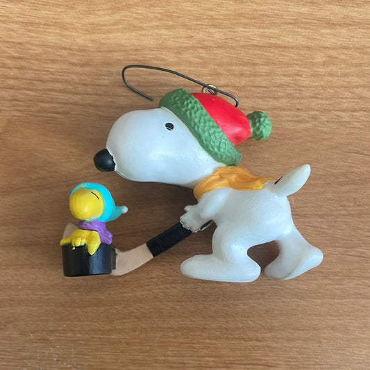 Hallmark Keepsake - Snoopy and Woodstock "Hitting the Ice" 1985