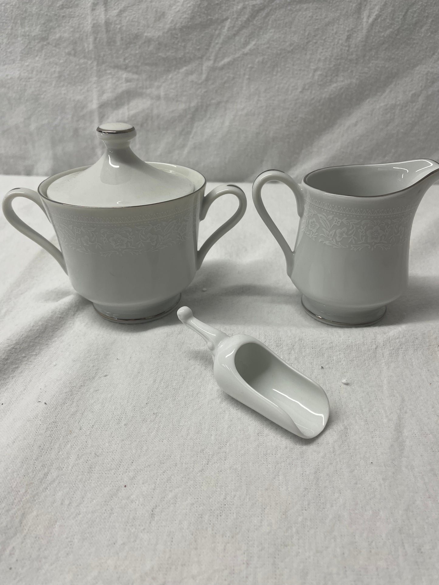 Nitto Fine China Sugar and Creamer Set