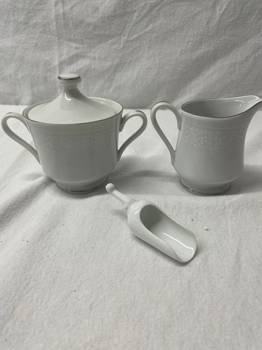 Nitto Fine China Sugar and Creamer Set